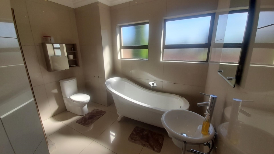 4 Bedroom Property for Sale in Birdwood Estate North West